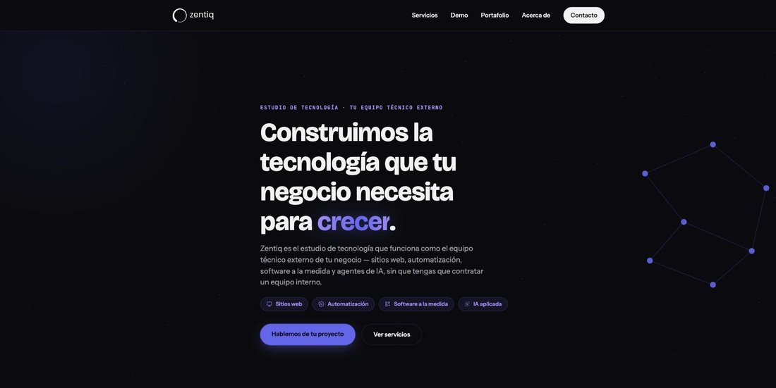 Hero del sitio de Zentiq con su dirección visual oscura actual